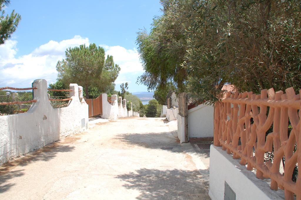 Apartments Casa Vacanze Porto Pino Extérieur photo